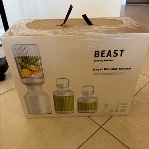 BEAST White Beast Blender Deluxe